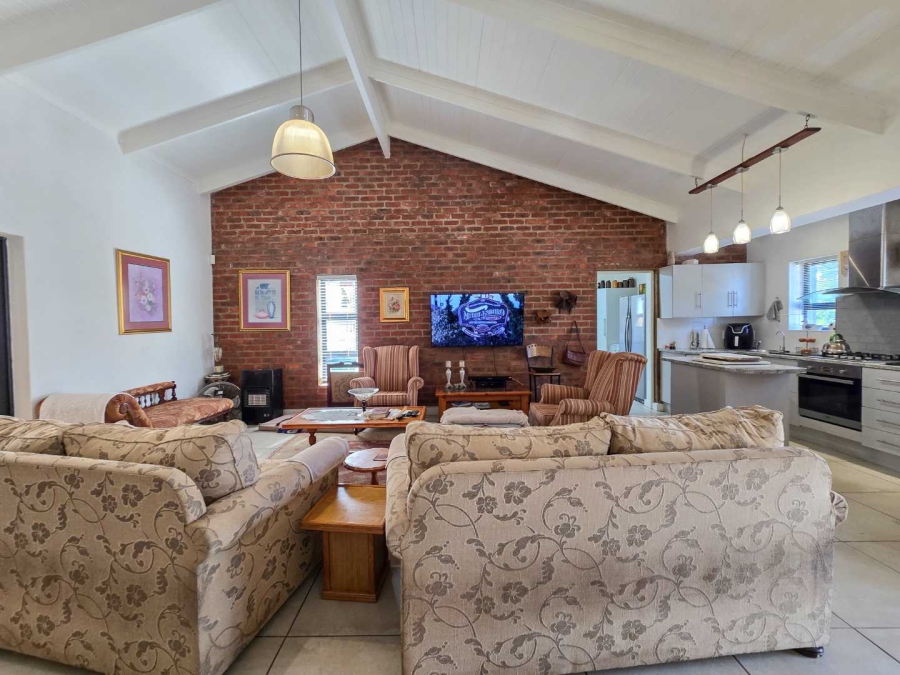 3 Bedroom Property for Sale in Stilbaai Wes Western Cape